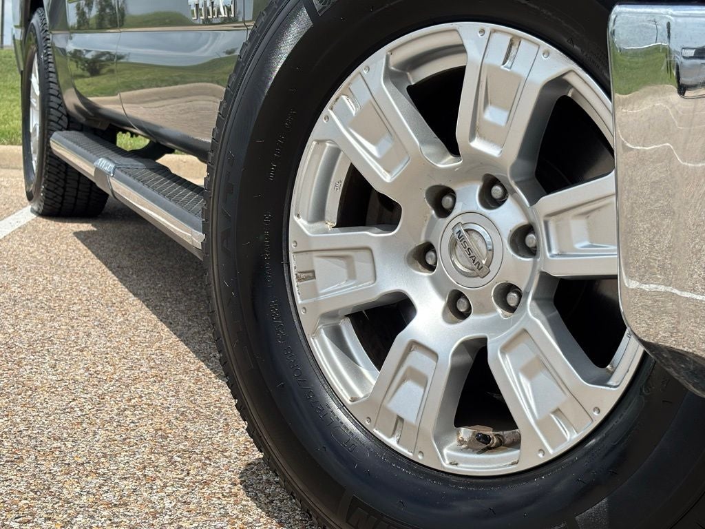2017 Nissan Titan SV