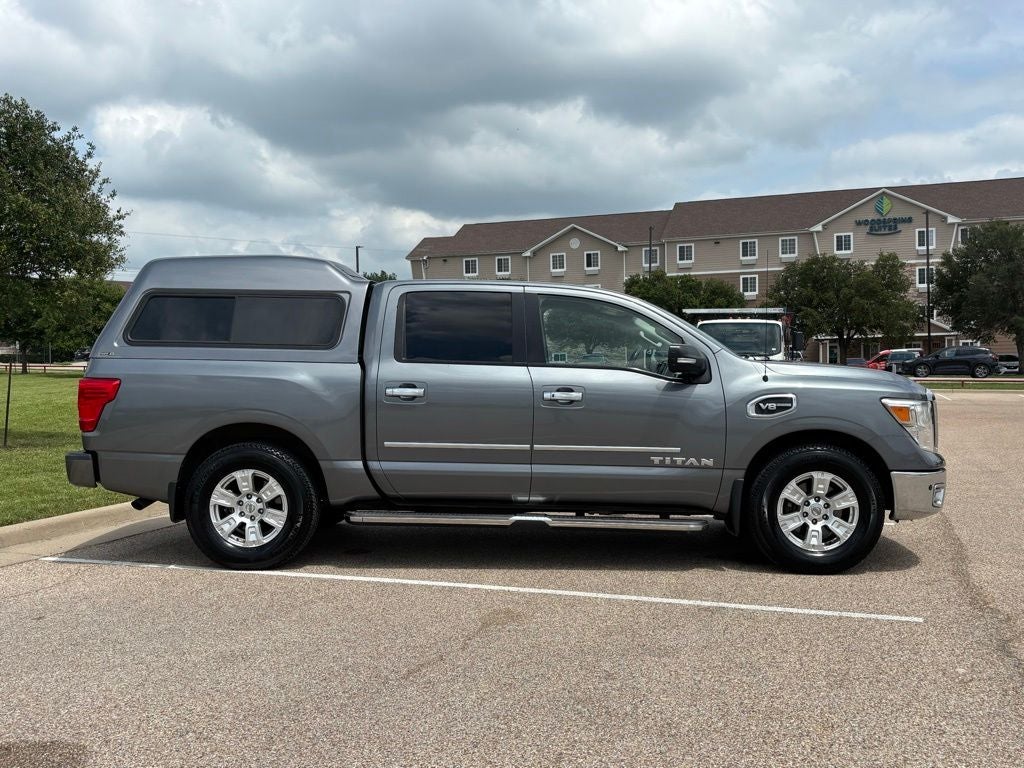 2017 Nissan Titan SV