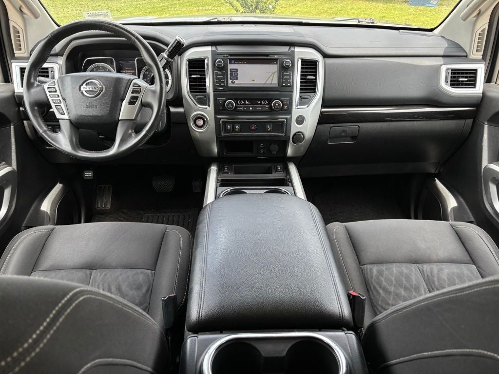 2017 Nissan Titan SV