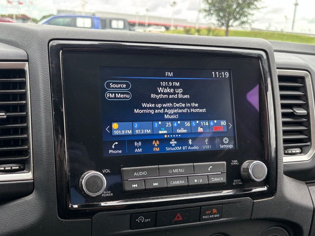 2024 Nissan Frontier SV