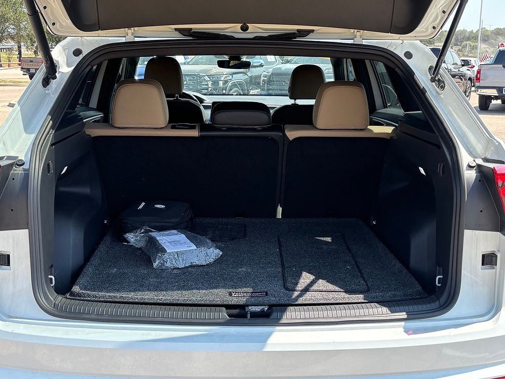 2024 Volkswagen Atlas Cross Sport SE