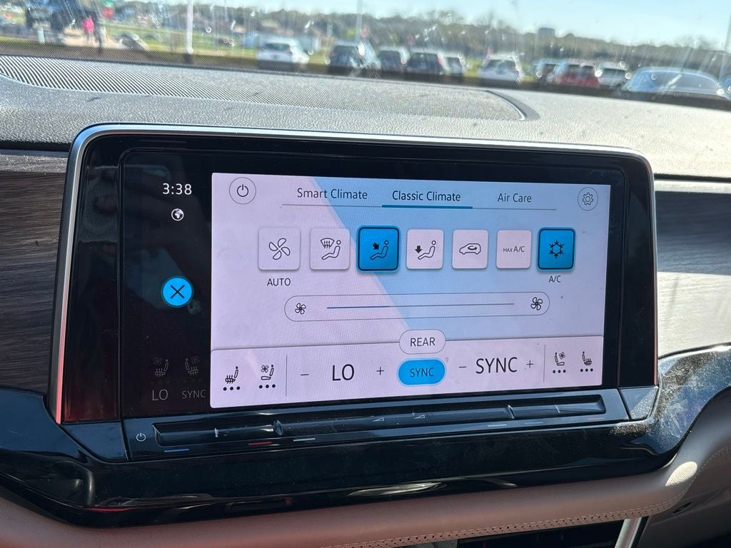 2024 Volkswagen Atlas 2.0T SEL Premium R-Line