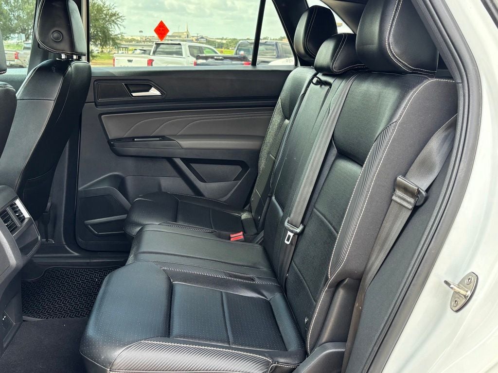 2021 Volkswagen Atlas Cross Sport 3.6L V6 SE w/Technology R-Line