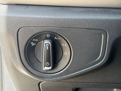 2021 Volkswagen Atlas Cross Sport 3.6L V6 SE w/Technology R-Line