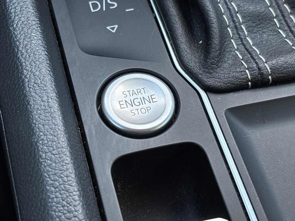 2023 Volkswagen Atlas Cross Sport 2.0T SE w/Technology