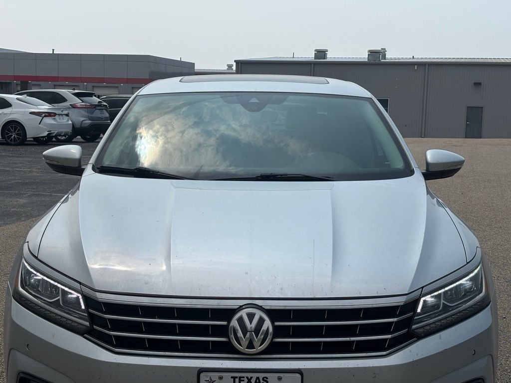 2017 Volkswagen Passat SEL Premium