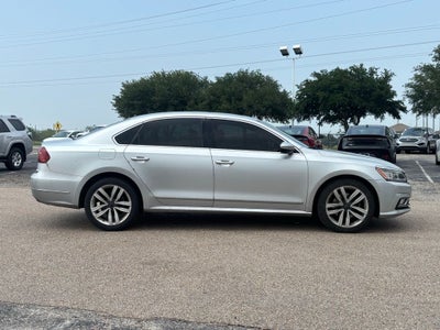 2017 Volkswagen Passat SEL Premium