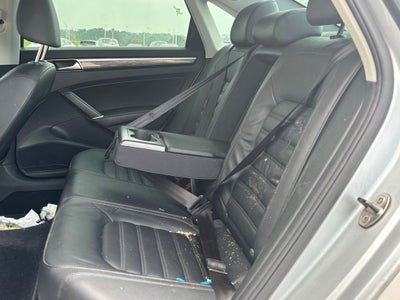 2017 Volkswagen Passat SEL Premium