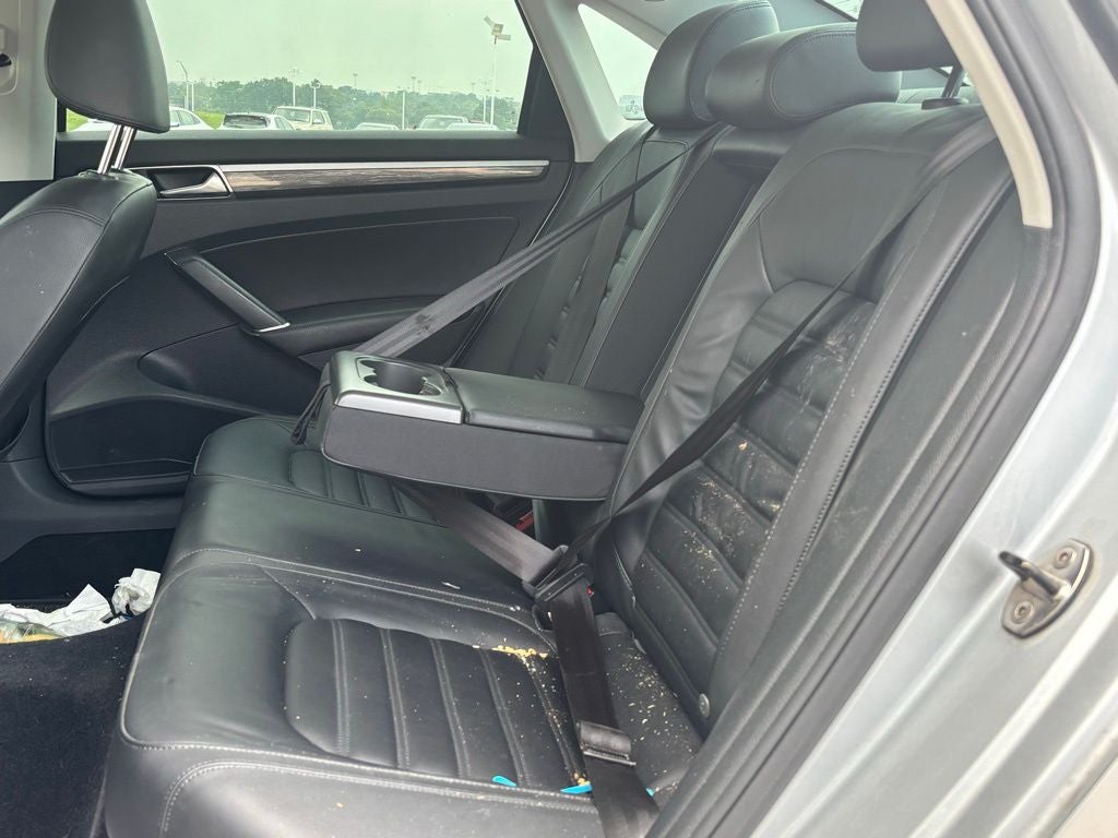 2017 Volkswagen Passat SEL Premium