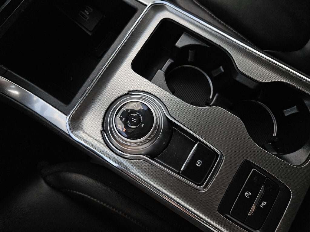 2023 Ford Edge Titanium