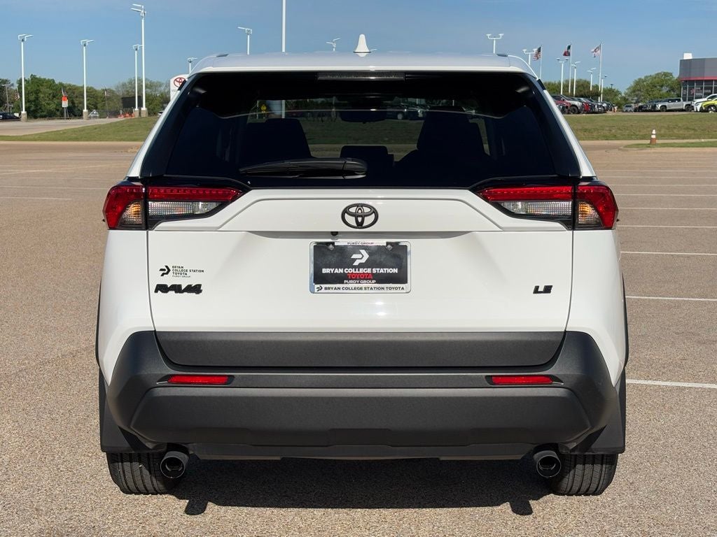 2025 Toyota RAV4 LE