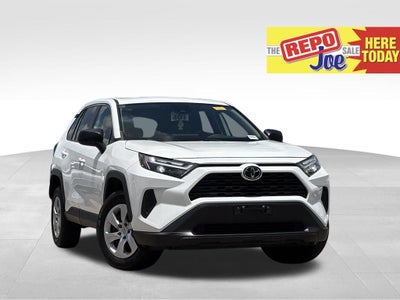 2023 Toyota RAV4 LE