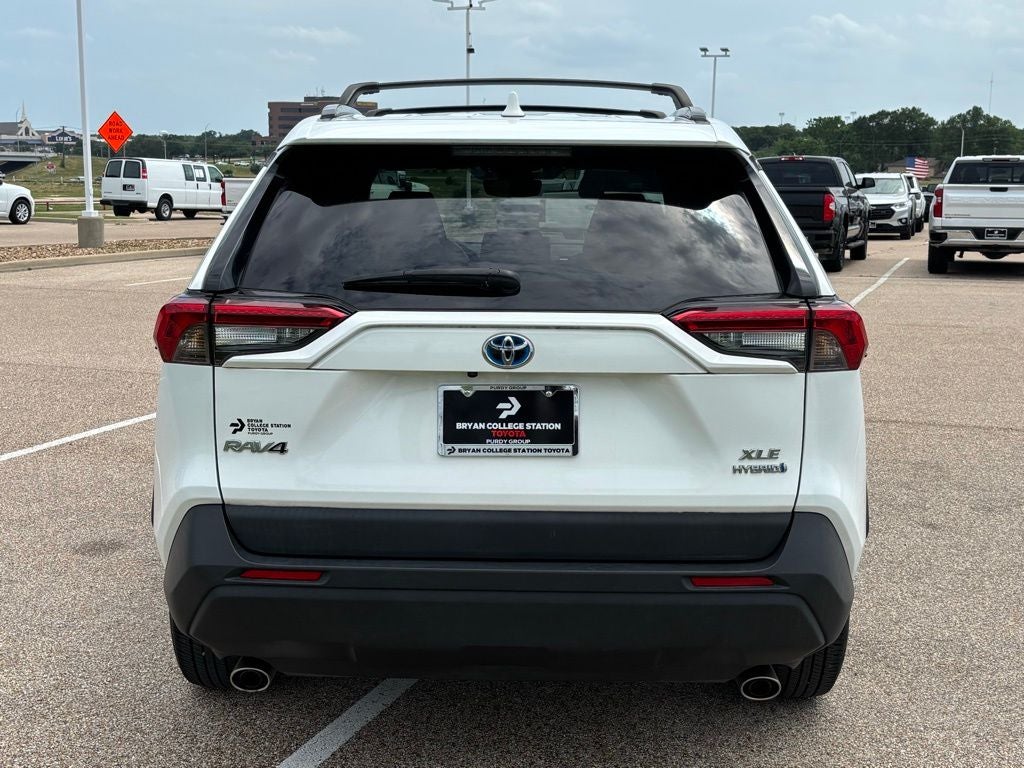 2022 Toyota RAV4 Hybrid XLE