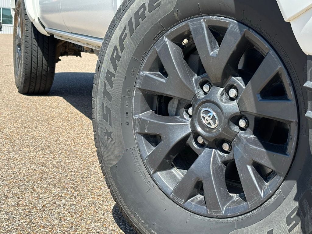 2023 Toyota Tacoma SR5 V6