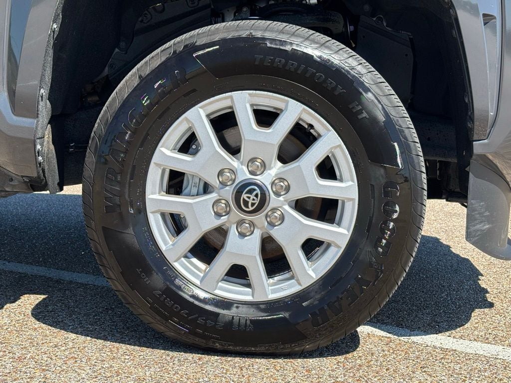 2025 Toyota Tacoma SR5