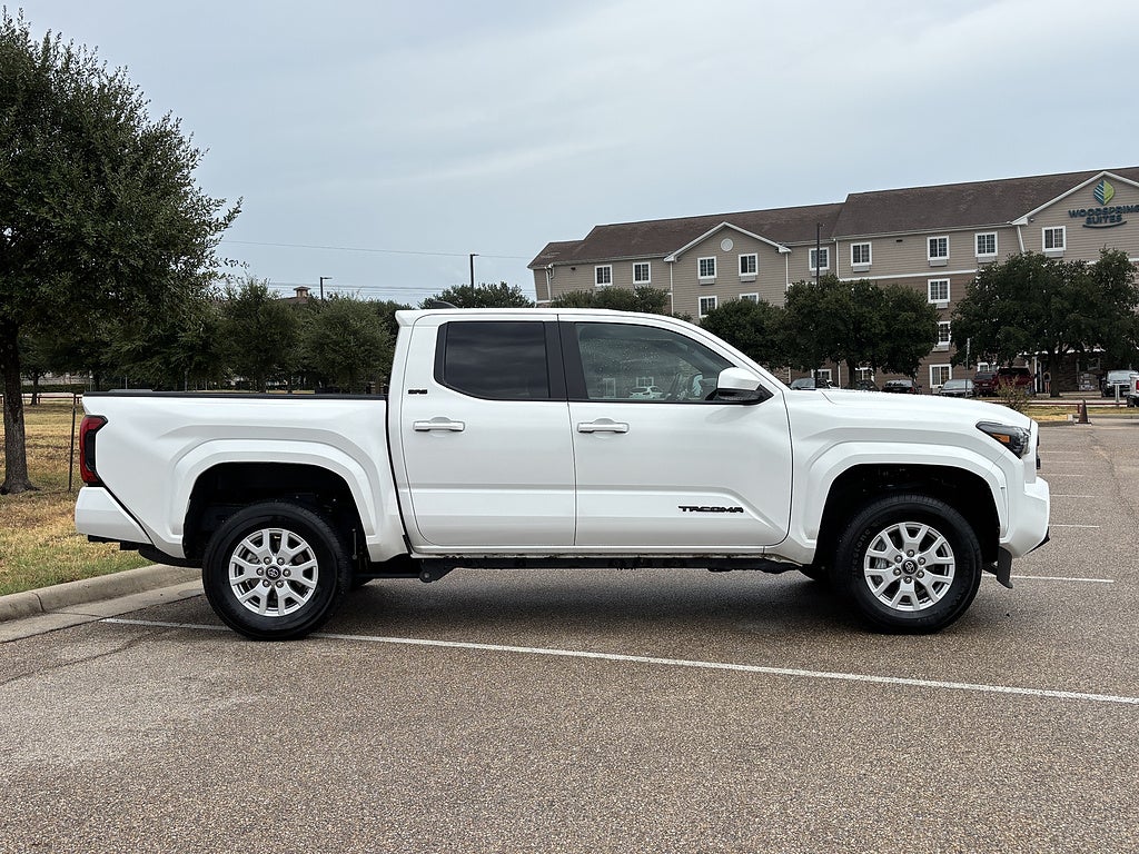 2026 Toyota Tacoma 4WD SR5