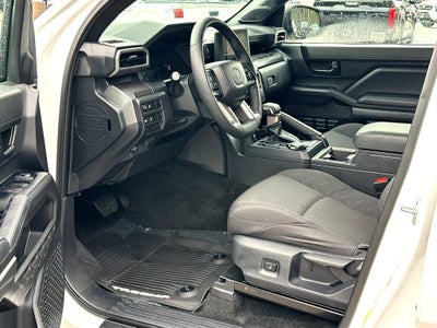 2025 Toyota Tacoma 4WD SR5