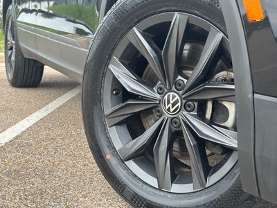 2024 Volkswagen Tiguan 2.0T SE