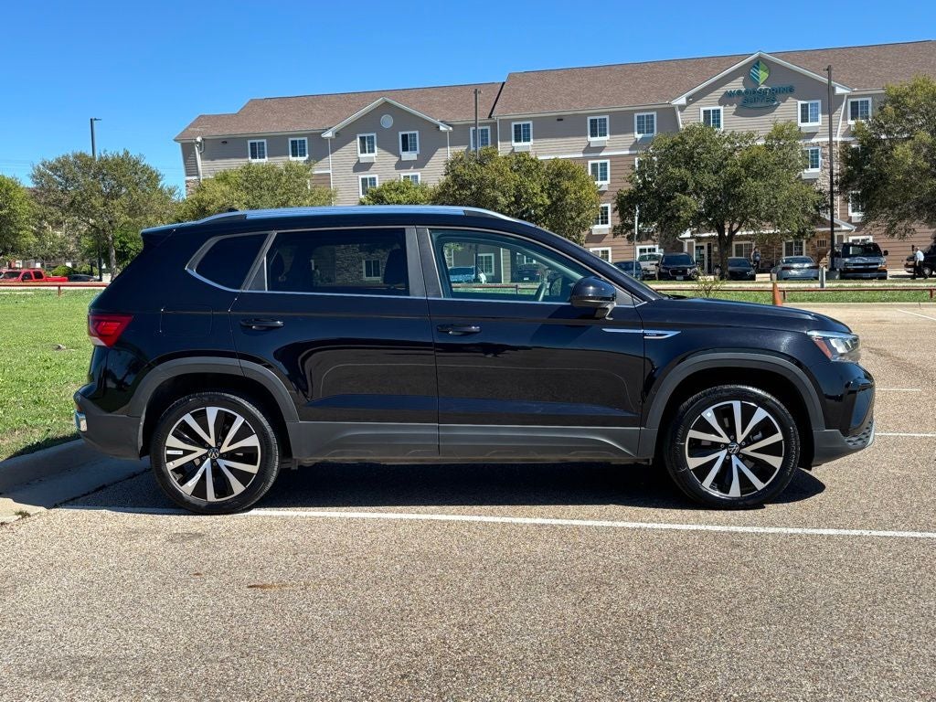2024 Volkswagen Taos 1.5T SE