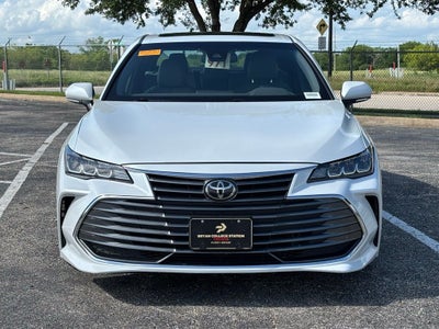 2019 Toyota Avalon XLE