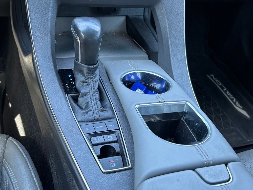2020 Toyota Avalon Hybrid Limited