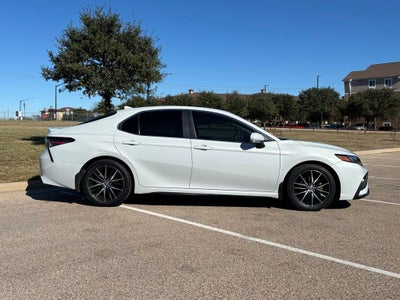 2024 Toyota Camry SE