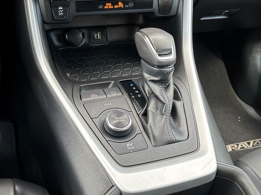 2023 Toyota RAV4 Hybrid XLE Premium