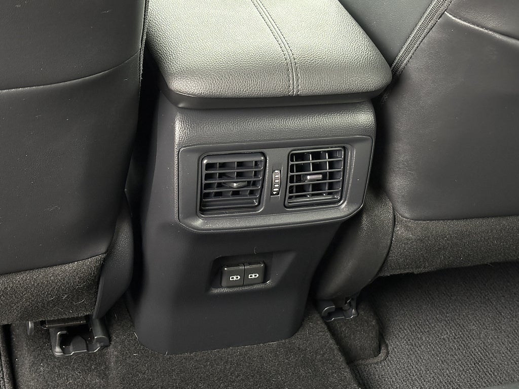 2024 Toyota RAV4 XSE