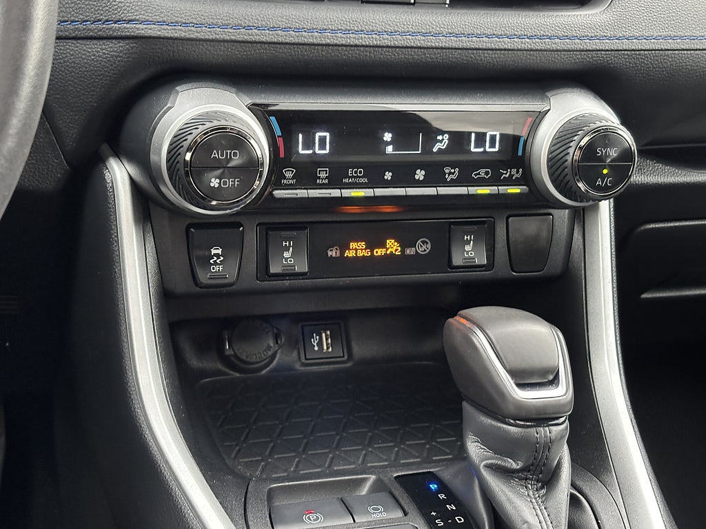 2024 Toyota RAV4 XSE
