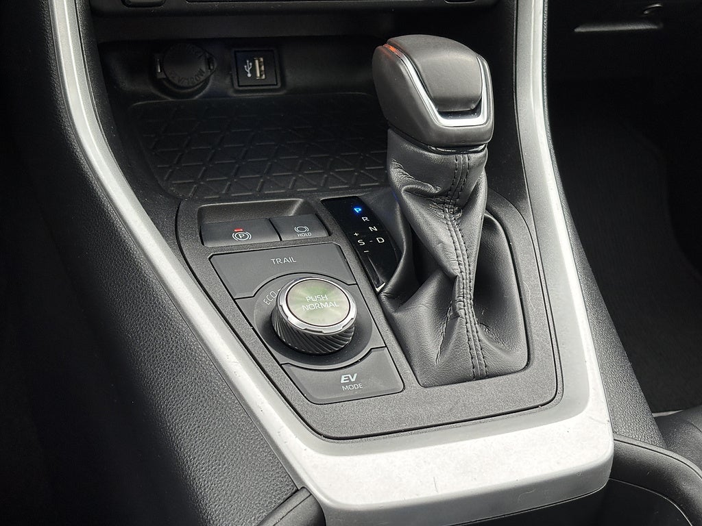 2024 Toyota RAV4 XSE