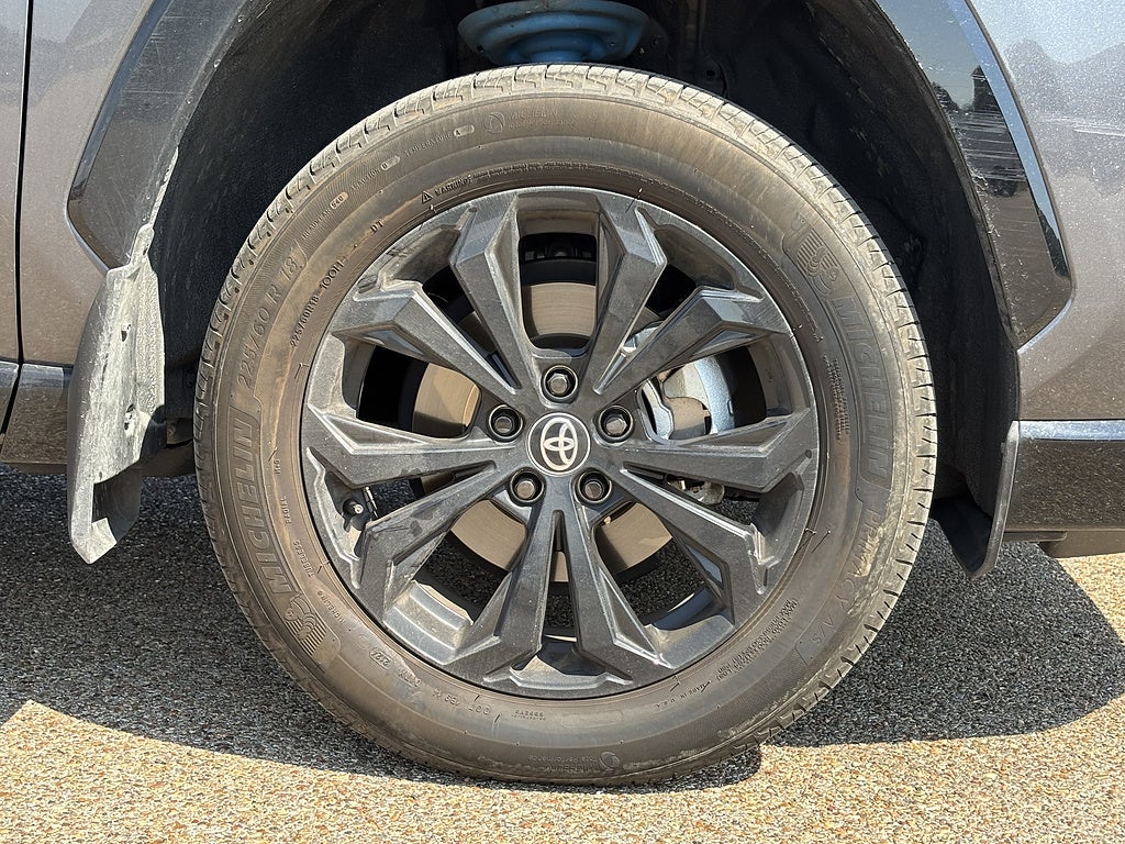 2024 Toyota RAV4 XSE