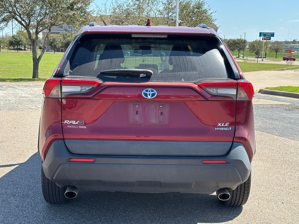 2021 Toyota RAV4 Hybrid XLE