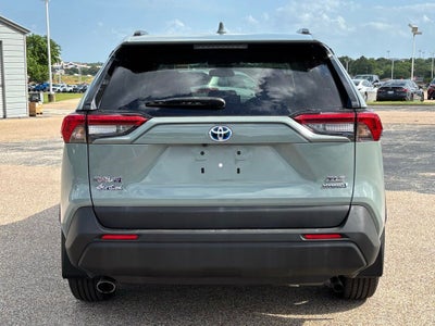 2021 Toyota RAV4 Hybrid XLE