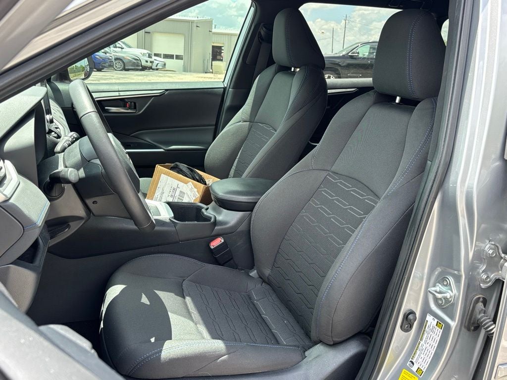 2024 Toyota RAV4 Hybrid SE