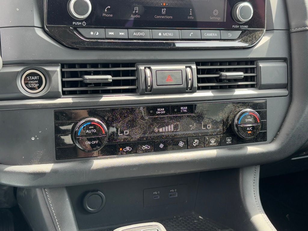 2024 Nissan Pathfinder S