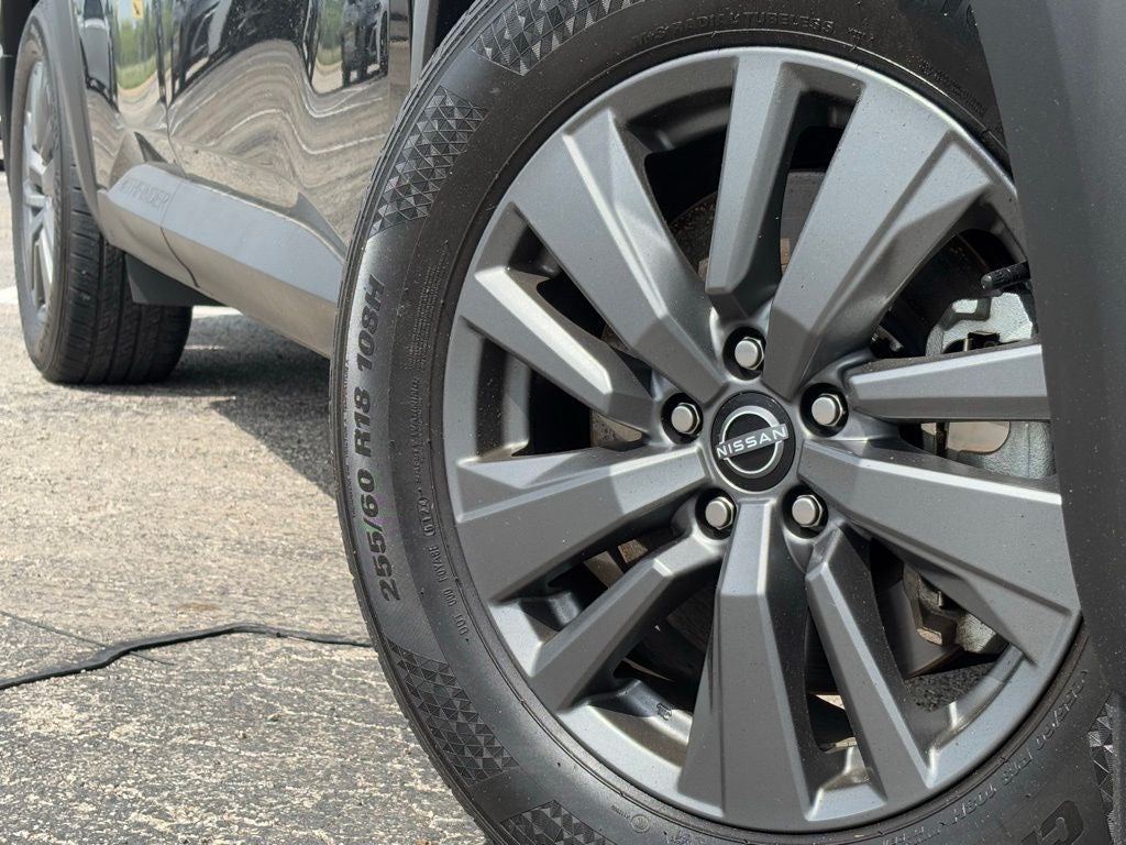 2024 Nissan Pathfinder S