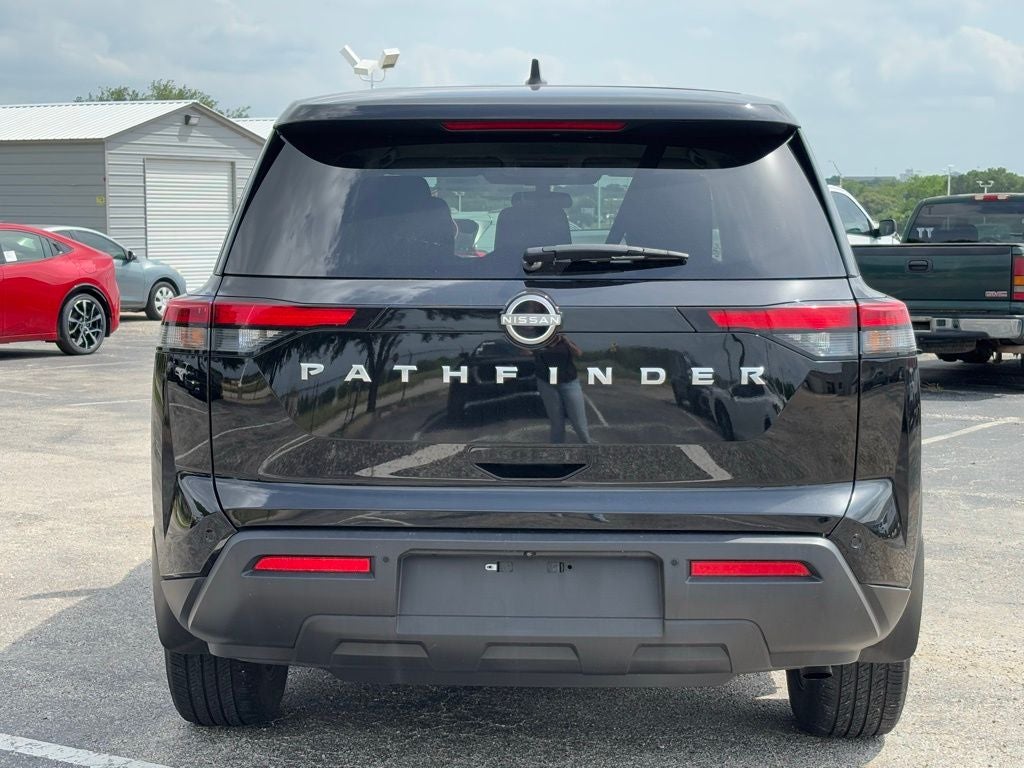 2024 Nissan Pathfinder S