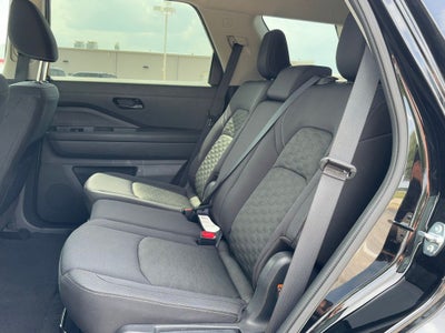 2024 Nissan Pathfinder S