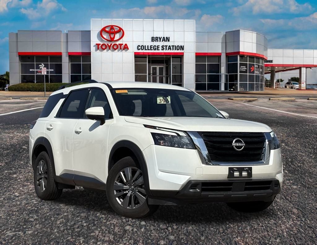2024 Nissan Pathfinder SV