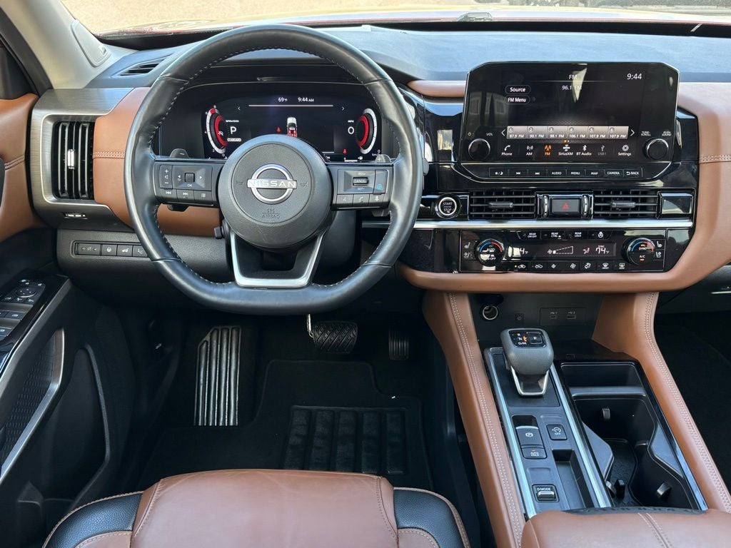 2024 Nissan Pathfinder Platinum