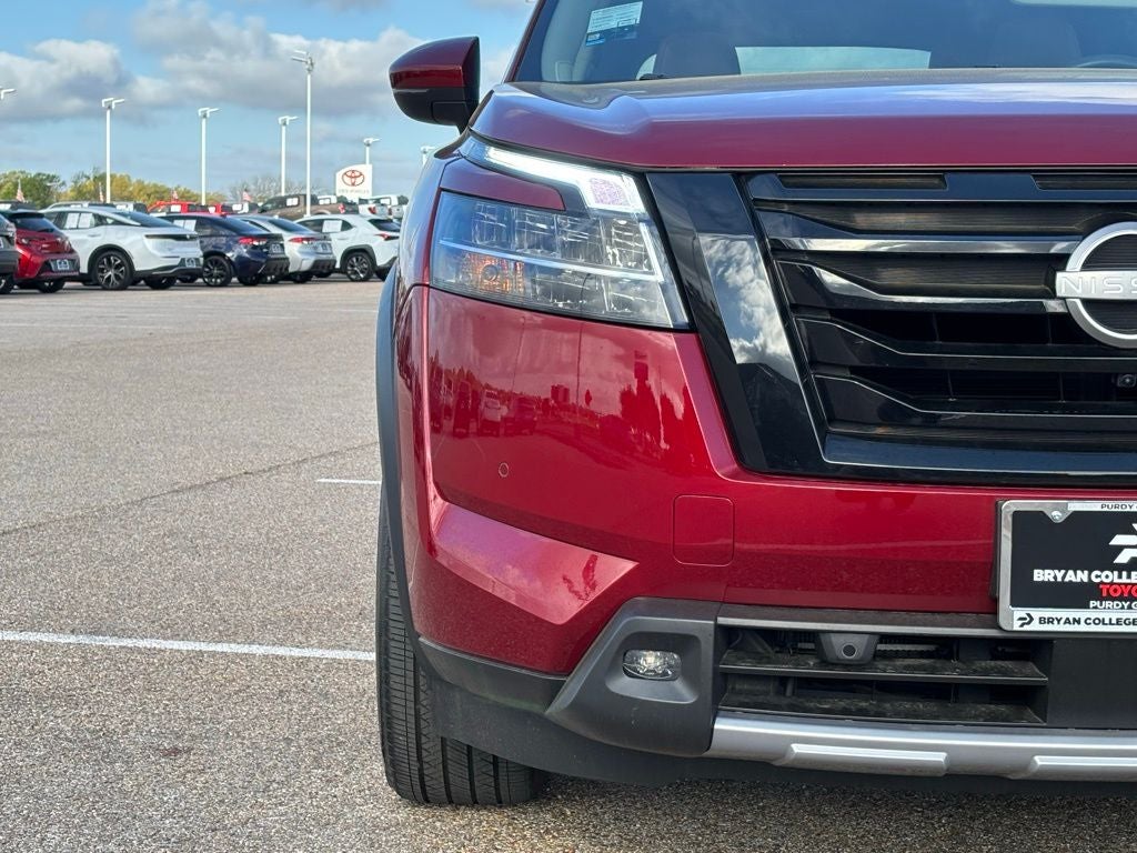 2024 Nissan Pathfinder Platinum