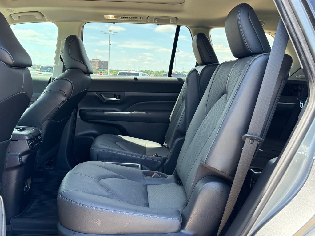 2025 Toyota Grand Highlander Platinum