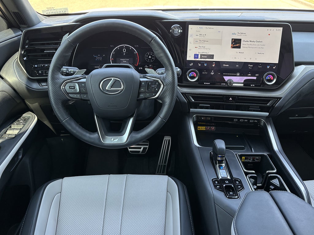 2025 Lexus TX F SPORT Handling
