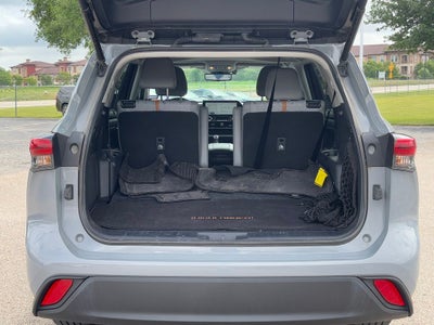 2023 Toyota Highlander Hybrid Bronze Edition