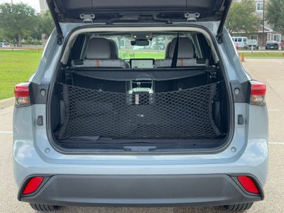 2023 Toyota Highlander Hybrid Bronze Edition