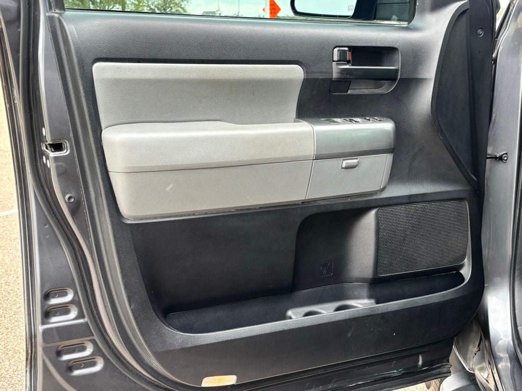 2021 Toyota Sequoia SR5 5.7L