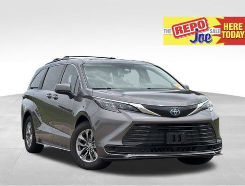 2024 Toyota Sienna LE 8 Passenger