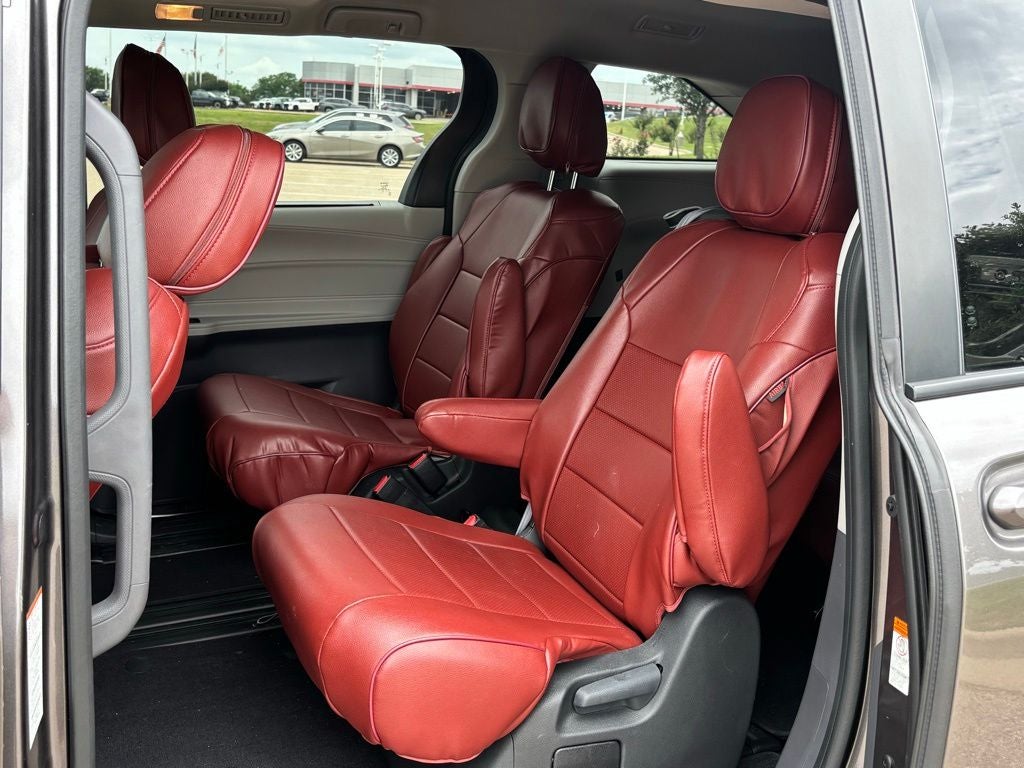 2024 Toyota Sienna LE 8 Passenger