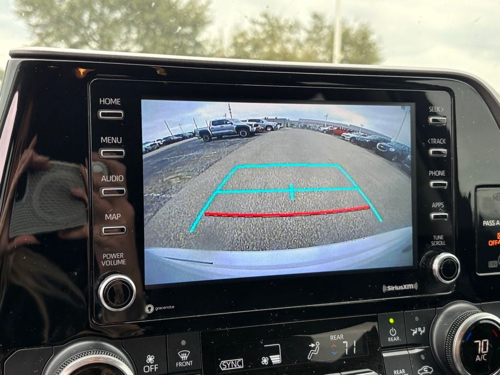 2022 Toyota Highlander L