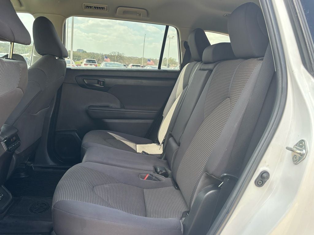 2022 Toyota Highlander L